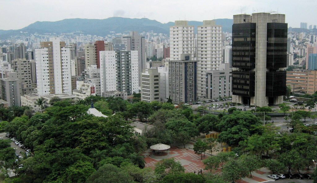 içamentos de móveis no Lourdes bh: foto aérea do bairro.